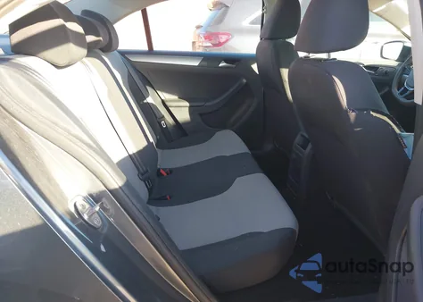 2017 Volkswagen Jetta 1.4T S z USA, uszkodzony, nr VIN 3VW2B7AJ4HM297704